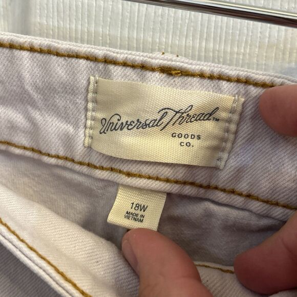 NWT Universal Thread High-Rise Vintage Midi Jean Shorts Cut Off Raw Hem Size 18W - Picture 5 of 16